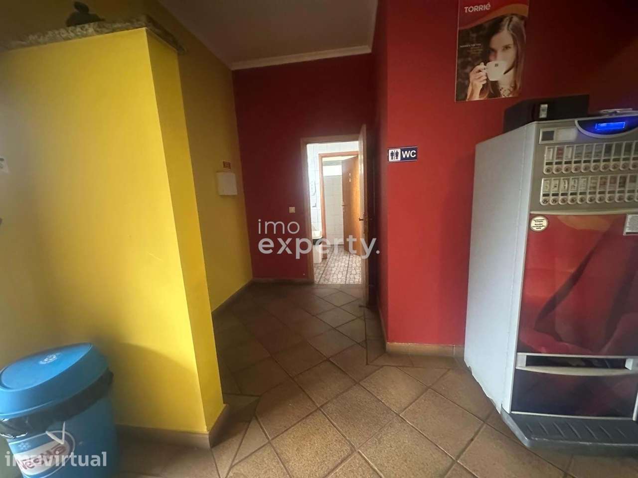 Prédio com Restaurante e 2 apartamentos T1 na Boaventura, São Vicente, - Grande imagem: 5/20