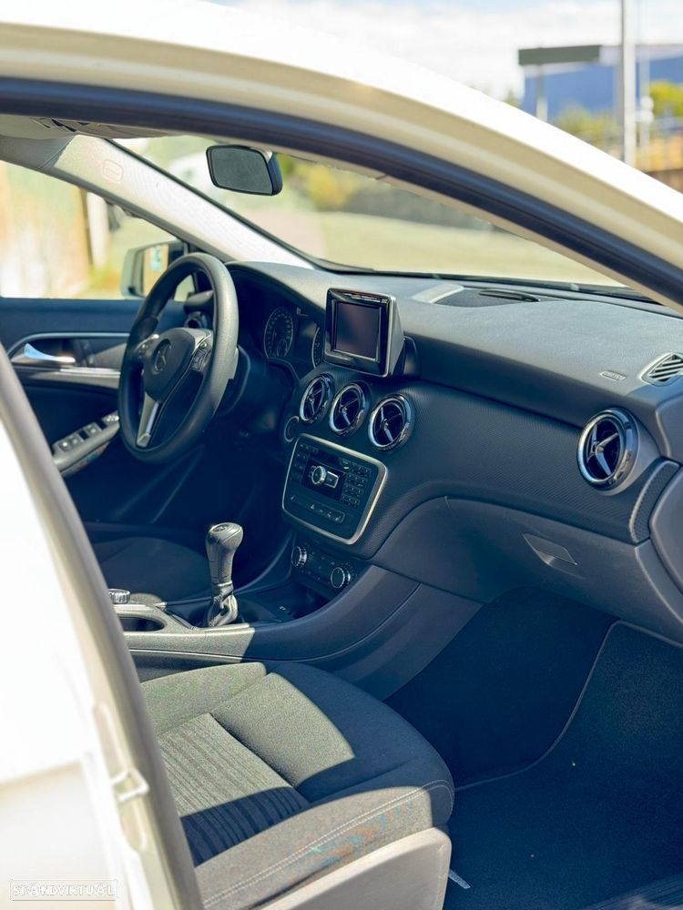 Mercedes-Benz A 180 CDI (BlueEFFICIENCY) - 9