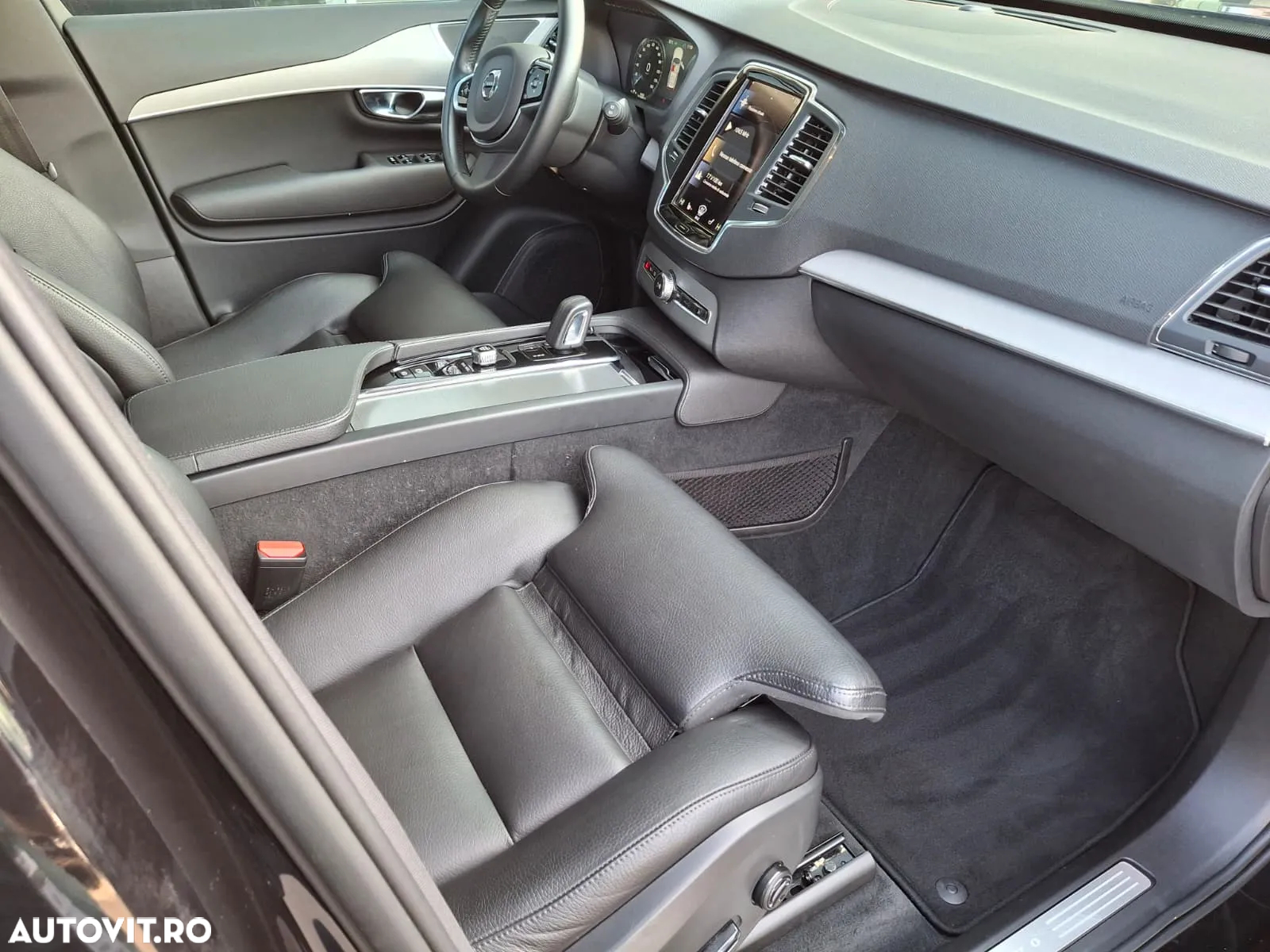 Volvo XC 90 B5 MHEV AWD 7 locuri Momentum - 11