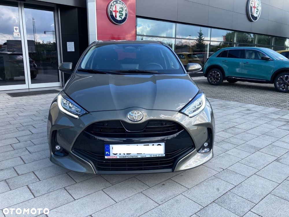 Toyota Yaris Hybrid 1.5 Selection Elegant - 2
