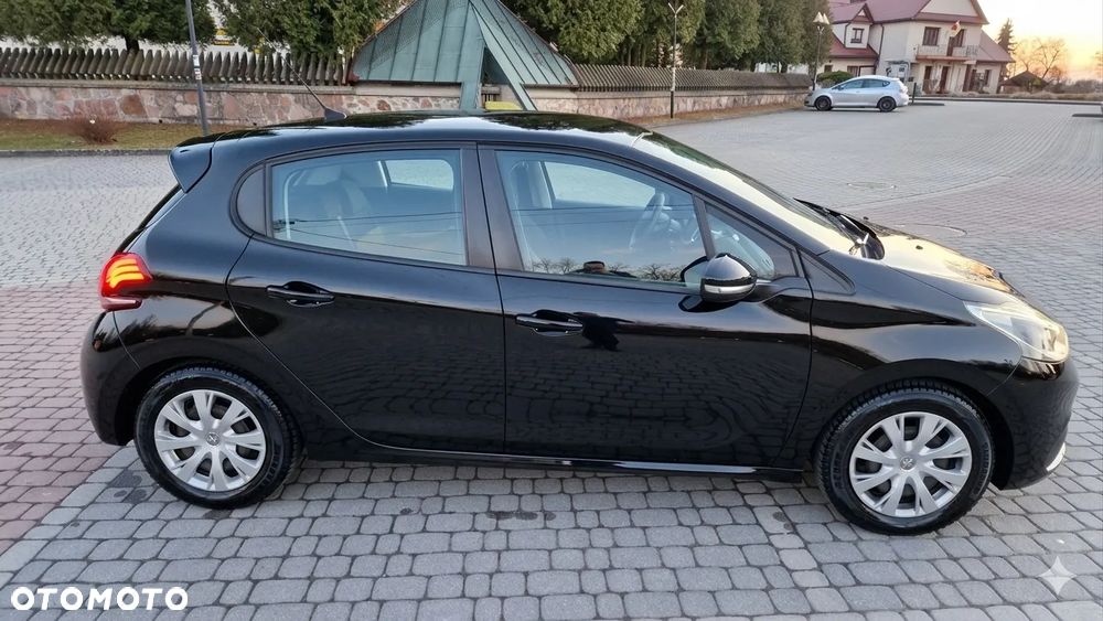 Peugeot 208 1.2 PureTech Active - 5