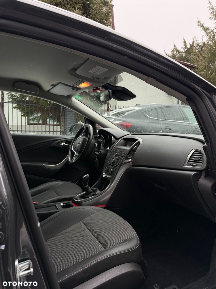 Opel Astra 1.4 T Cosmo - 21