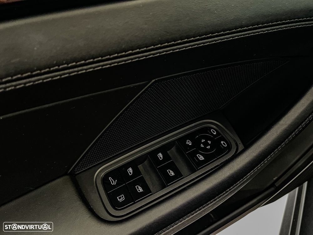 Porsche Panamera Sport Turismo 4 E-Hybrid Platinum Edition PDLS - 23