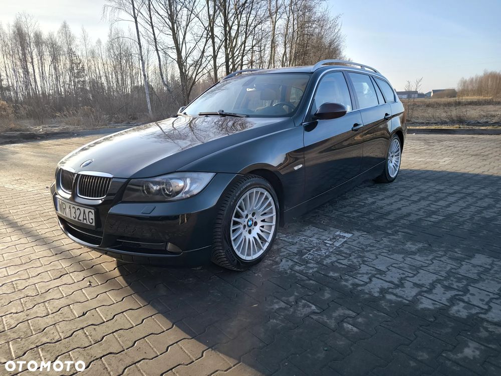 BMW Seria 3 330xi - 13