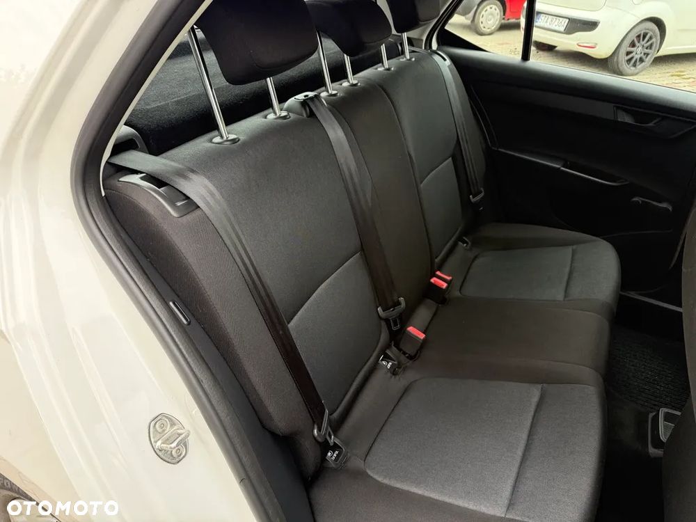 Skoda Fabia - 10