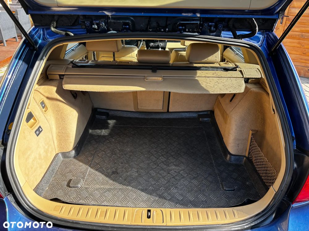 BMW Seria 3 318d - 14