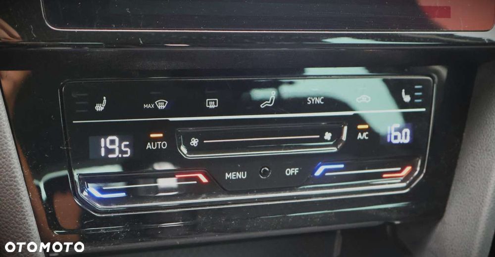 Volkswagen Passat - 28