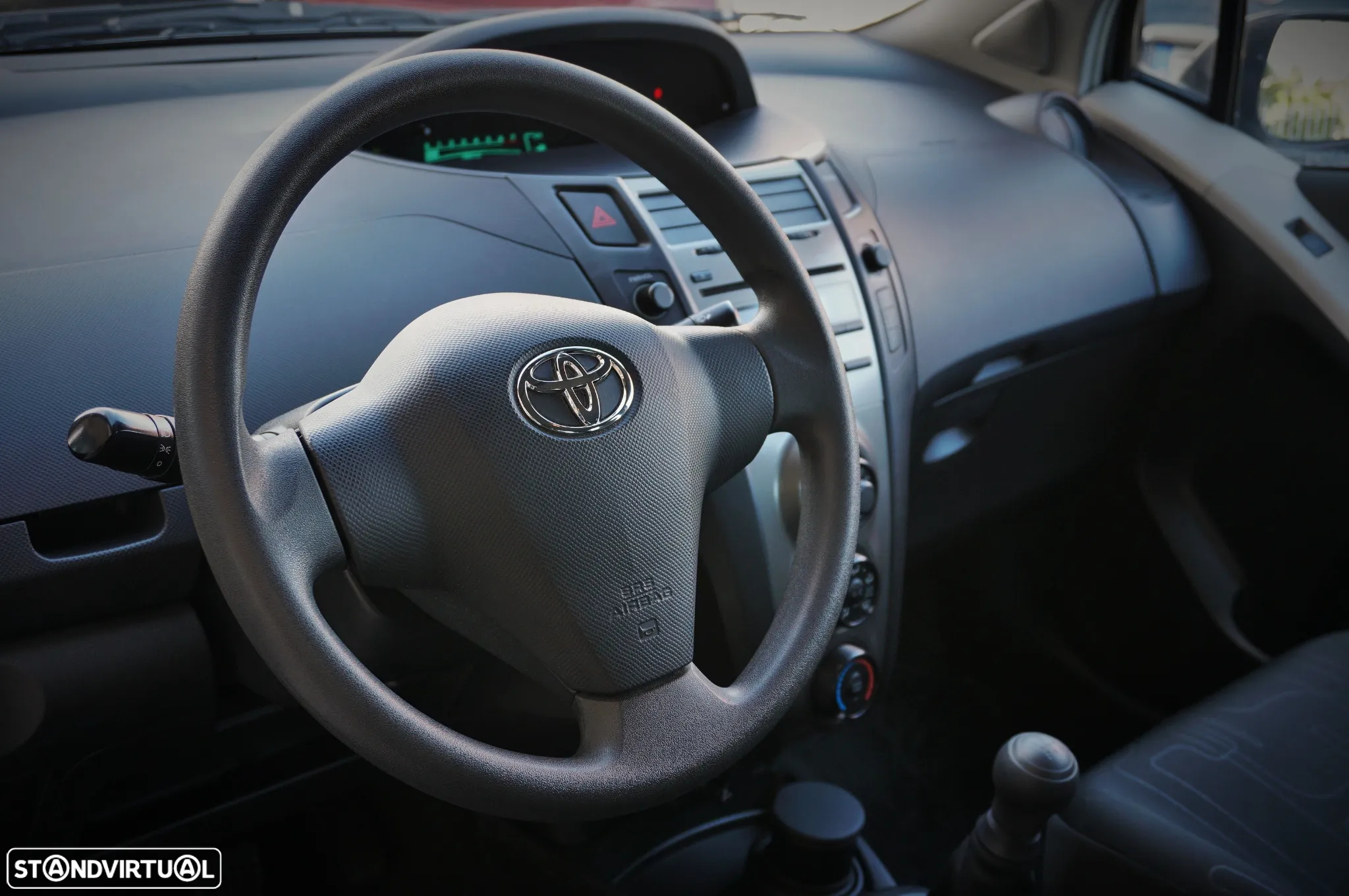Toyota Yaris 1.0 VVT-i Comfort+AC - 9