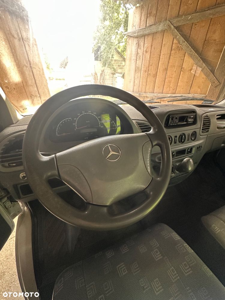 Mercedes-Benz Sprinter - 9