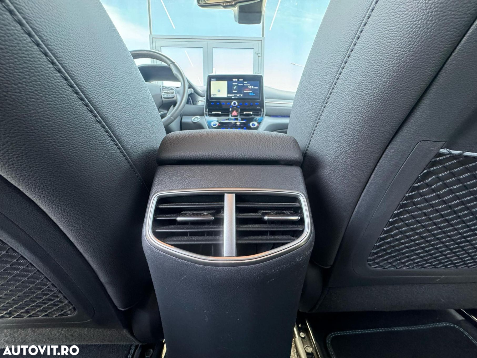 Hyundai IONIQ - 18