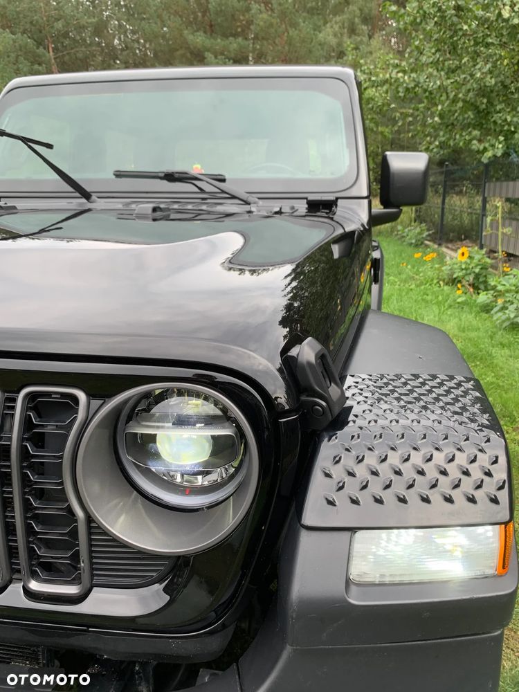 Jeep Wrangler - 2