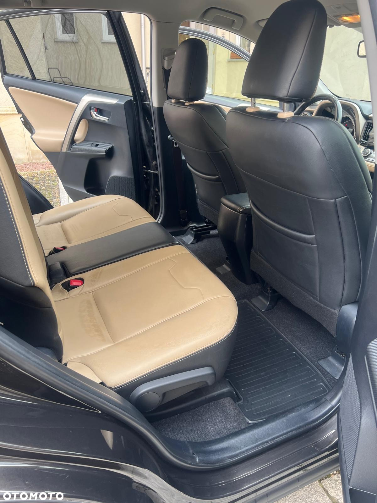 Toyota RAV4 - 13