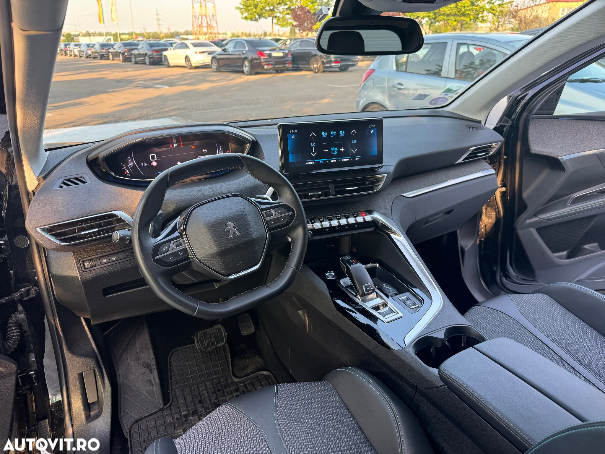 Peugeot 5008 1.2L 136 e-DCS6 MHEV Allure Pack - 23