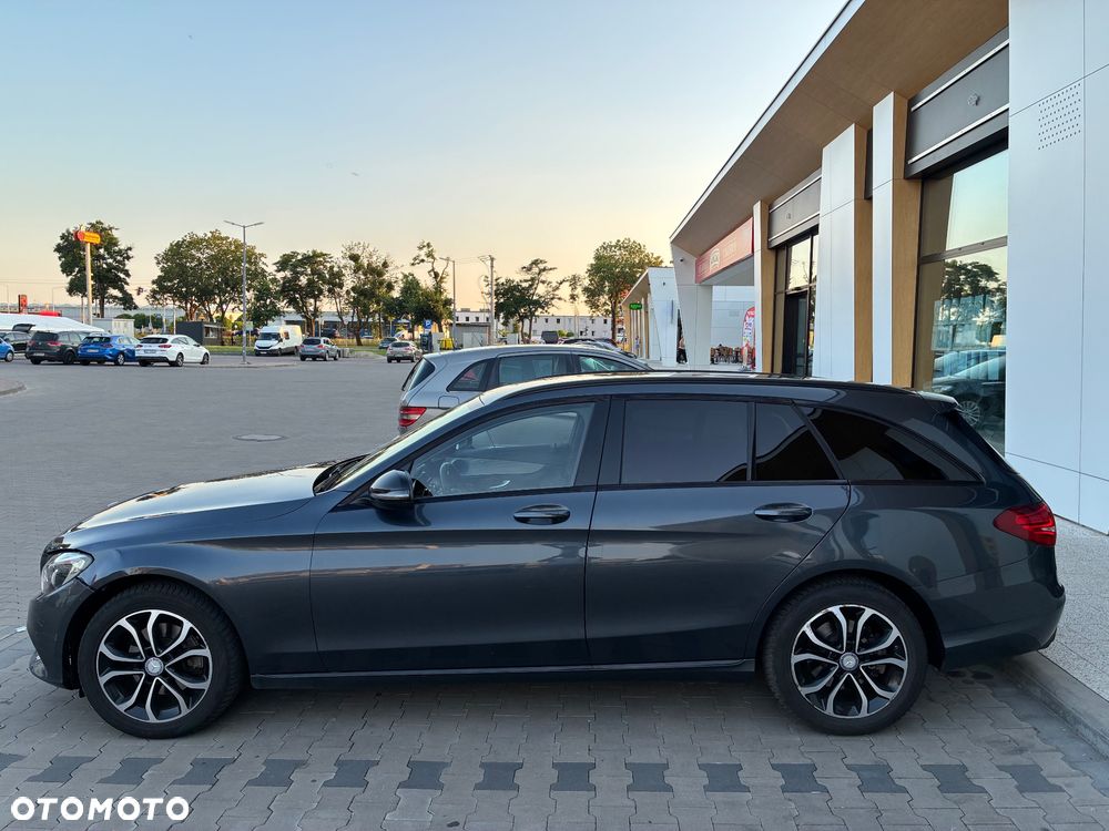 Mercedes-Benz Klasa C 220 d 4Matic 7G-TRONIC Avantgarde - 6