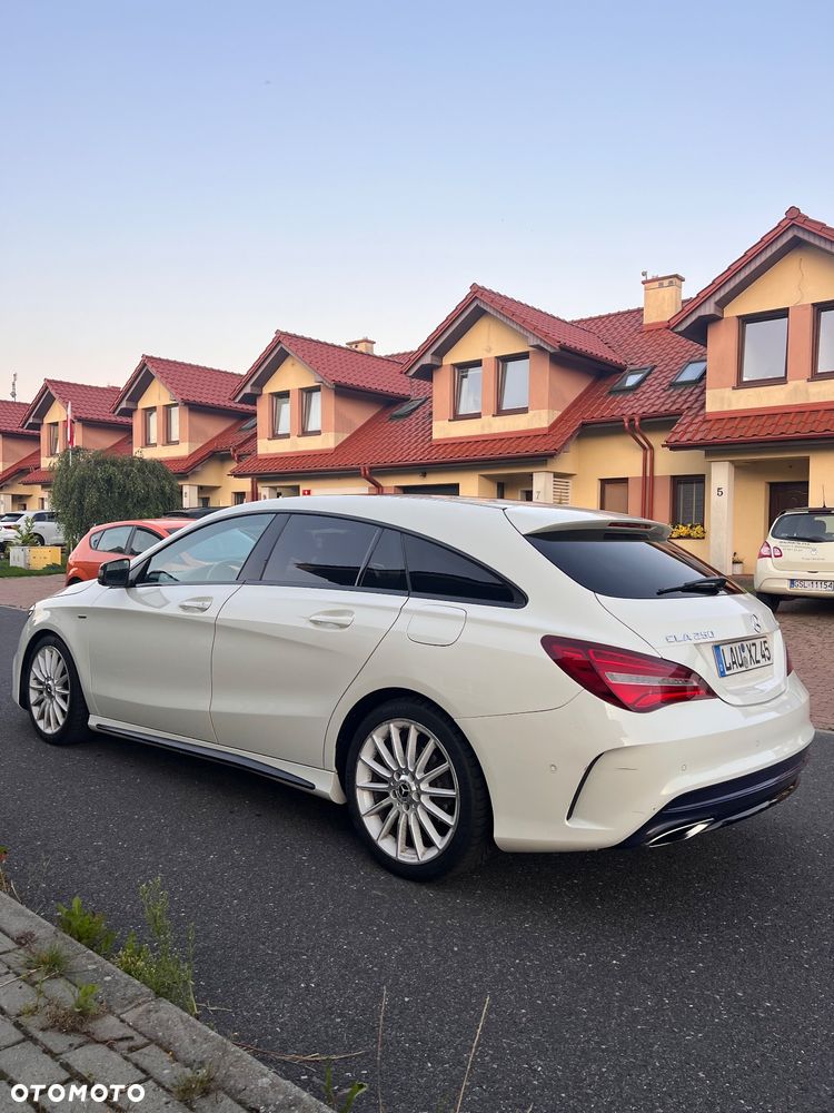 Mercedes-Benz CLA 250 4-Matic AMG Line - 17