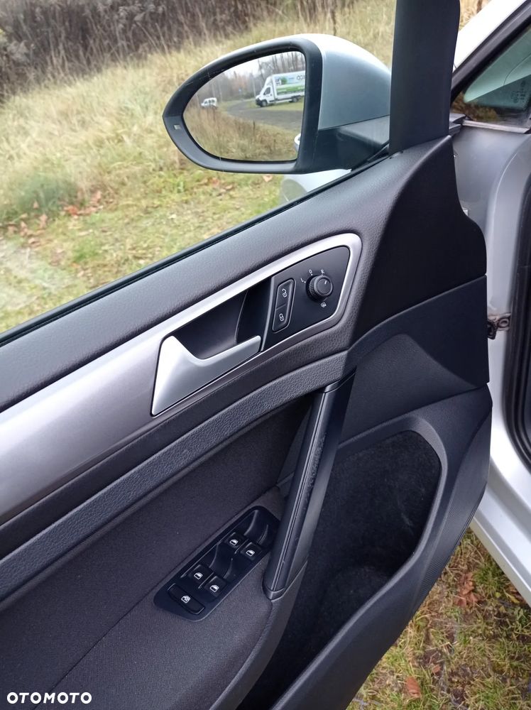 Volkswagen Golf VII 1.6 TDI BlueMotion Trendline - 20