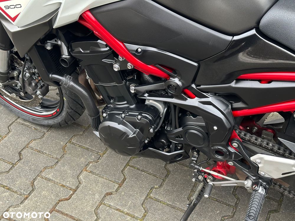 Kawasaki Z 900 - 17
