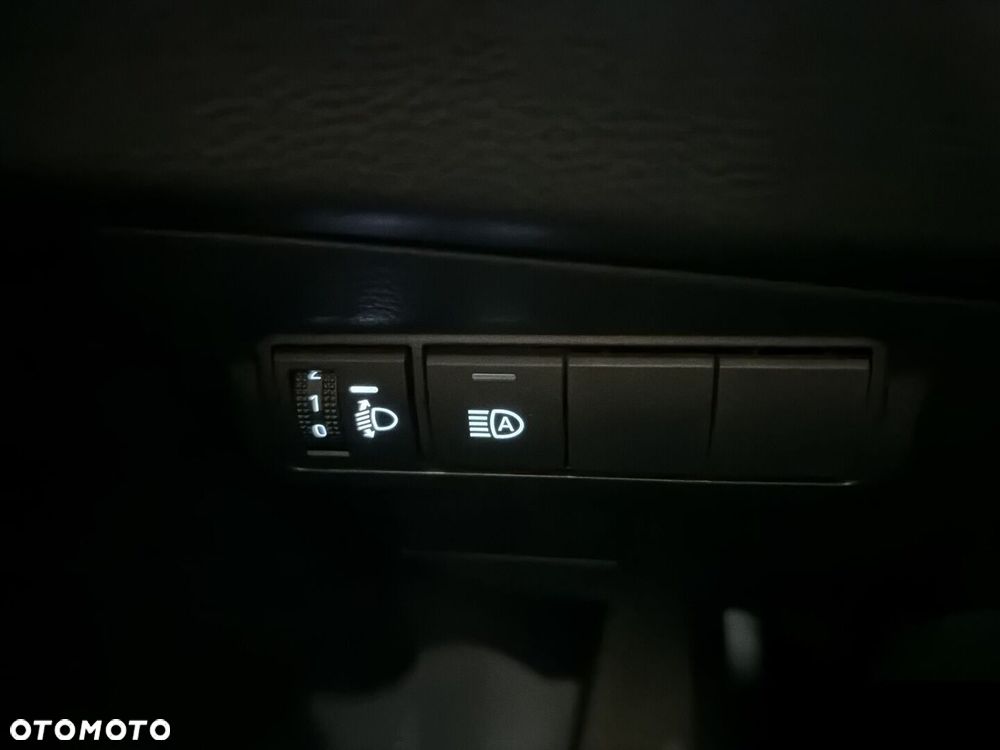 Toyota Corolla Cross 2.0 Hybrid Comfort AWD - 18
