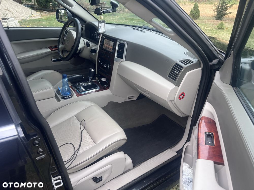 Jeep Grand Cherokee - 2