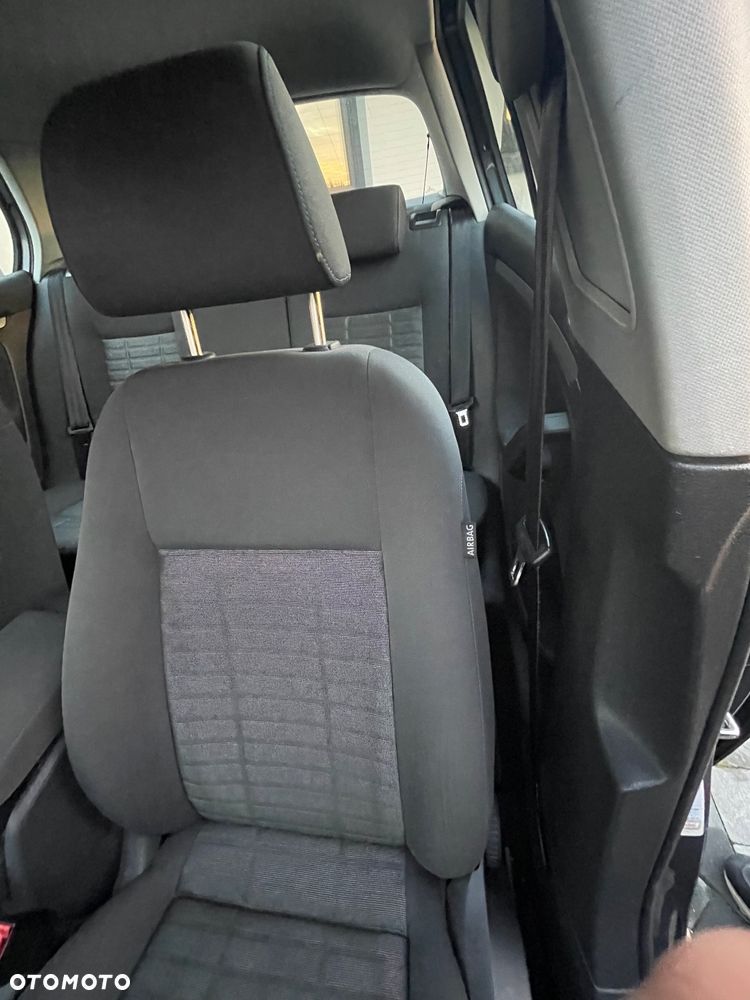 Volkswagen Golf - 10