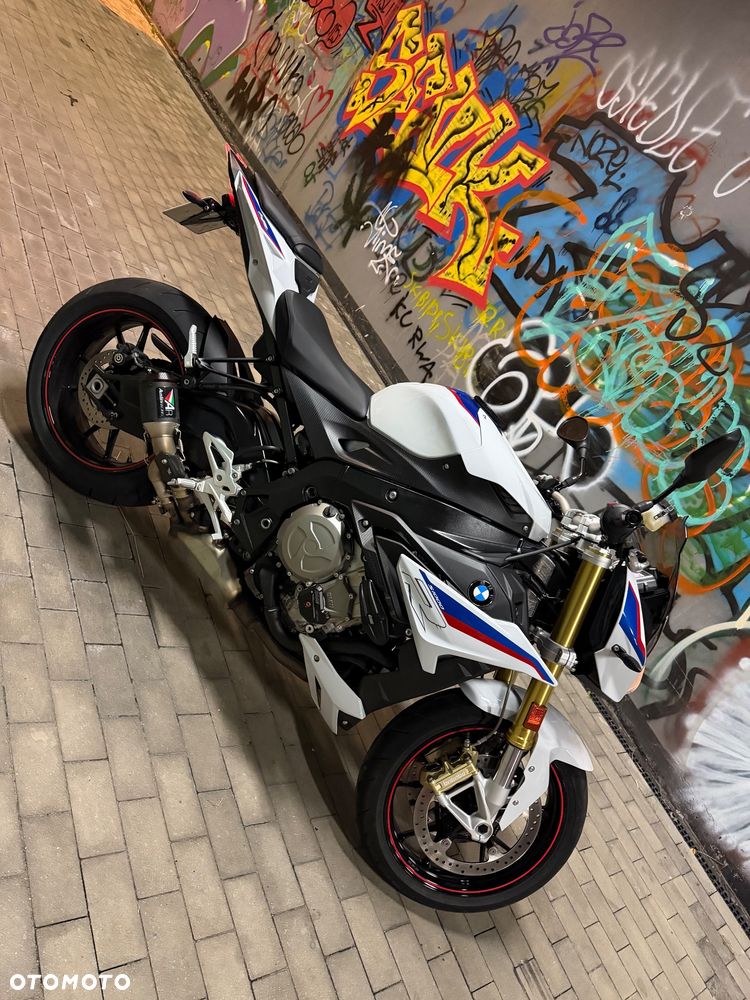 BMW S - 23