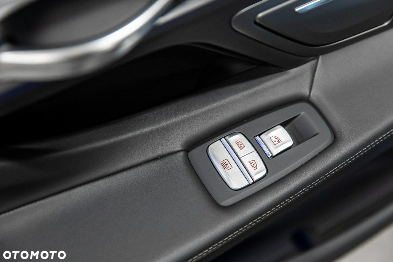 BMW Seria 7 - 36
