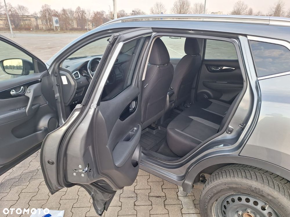 Nissan Qashqai 1.3 DIG-T N-CONNECTA - 9
