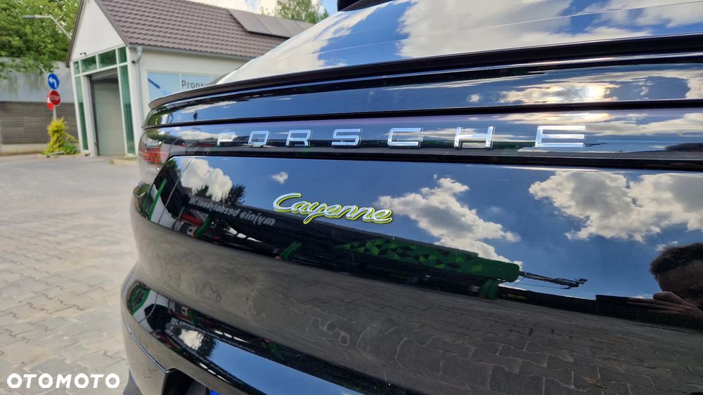 Porsche Cayenne - 18