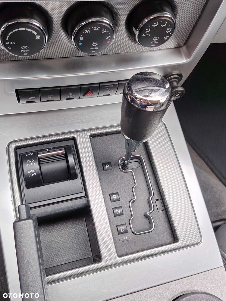 Jeep Cherokee - 8