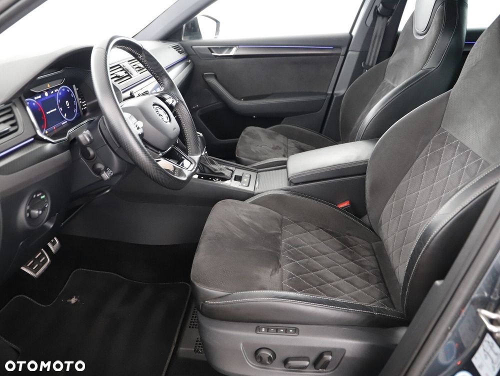 Skoda Superb 2.0 TDI SCR 4x4 Sportline DSG - 10