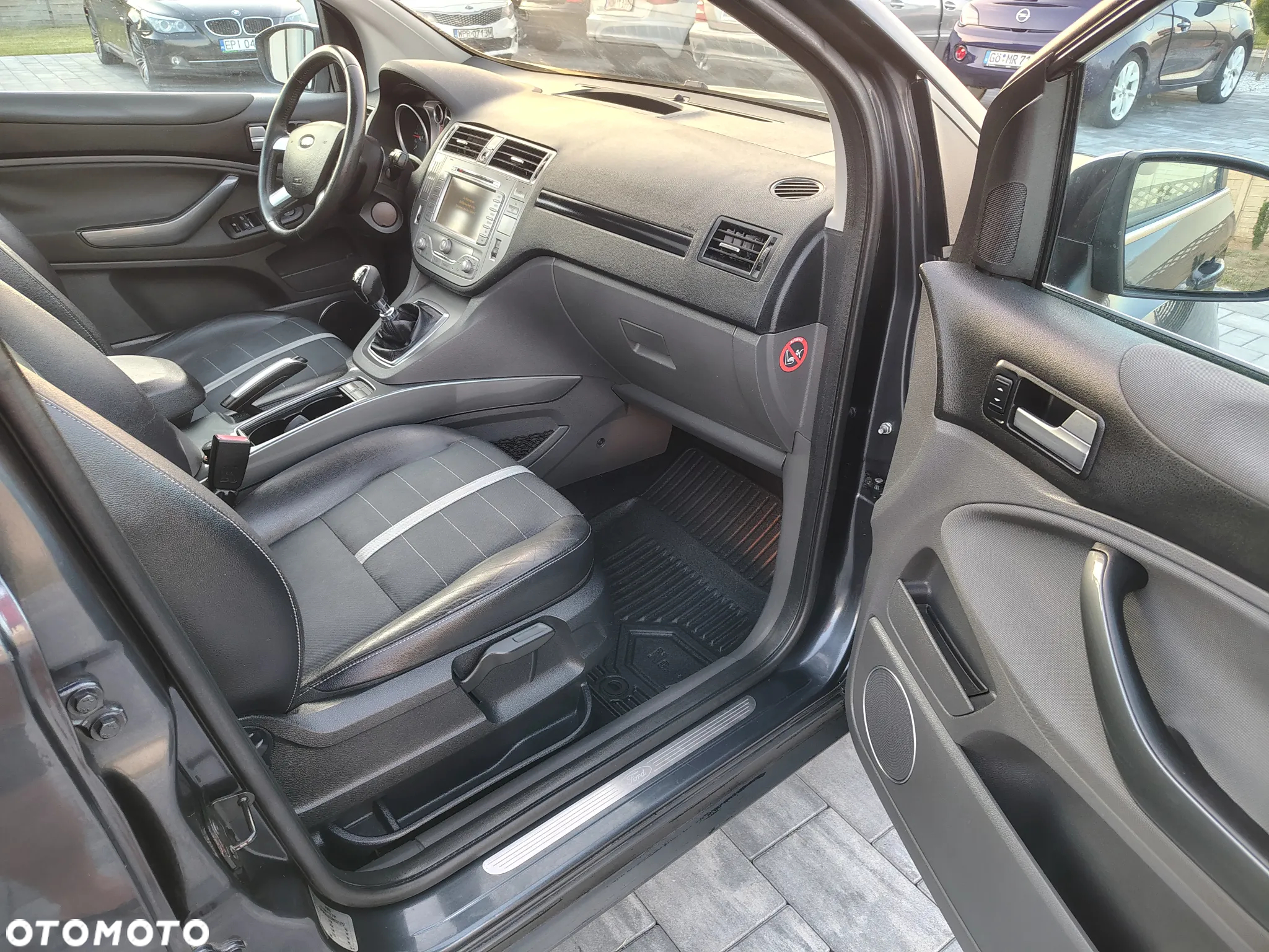 Ford Kuga 2.0 TDCi 4x4 Titanium - 12