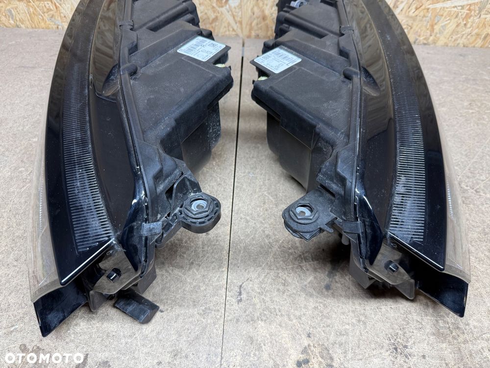 SKODA OCTAVIA IV LEWA PRAWA LAMPA PRZÓD 5E4941036 5E4941035 LIFT FULL LED - 14