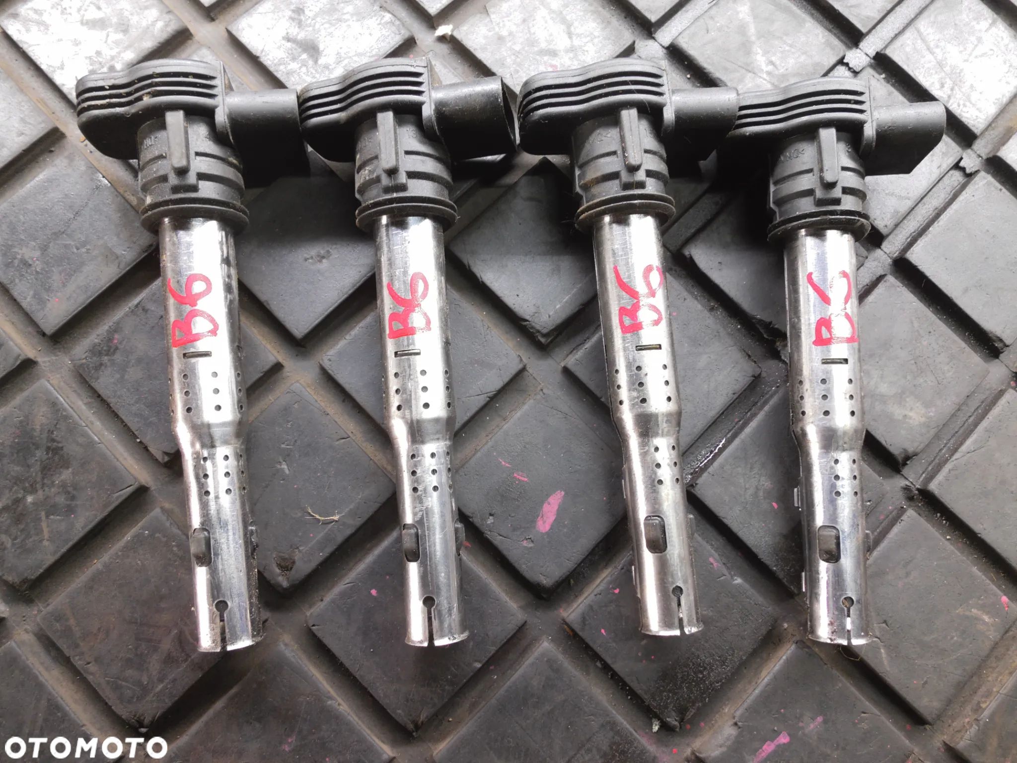 CEWKI ZAPŁONOWE AUDI A4 B6 B7 2.0 FSI TFSI KOMPLET - 1