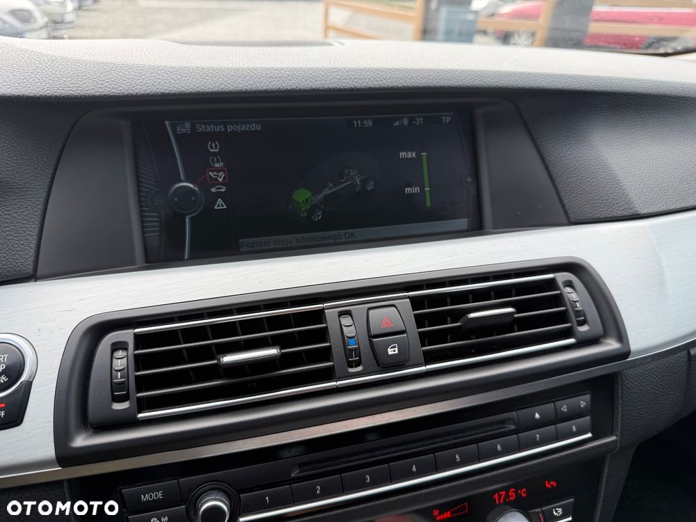 BMW Seria 5 525d Sport-Aut Luxury Line - 23