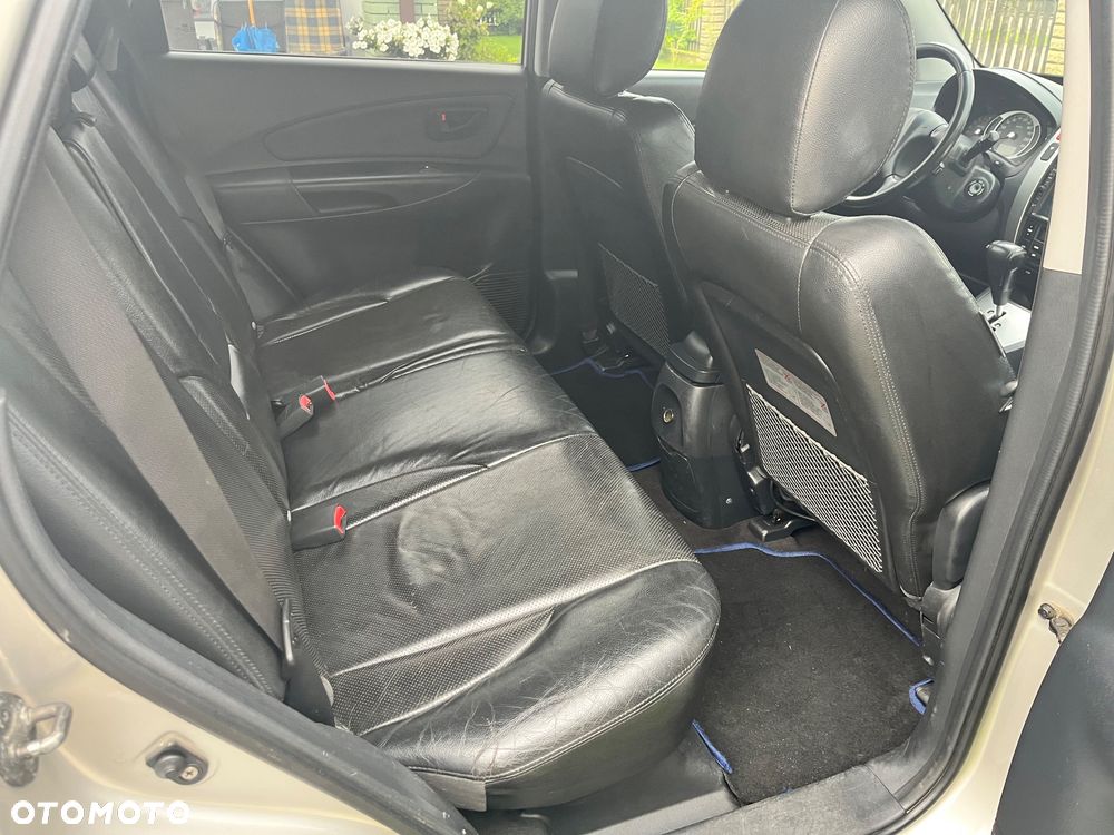 Hyundai Tucson 2.0 CRDi VGT 2WD Automatik GLS - 11