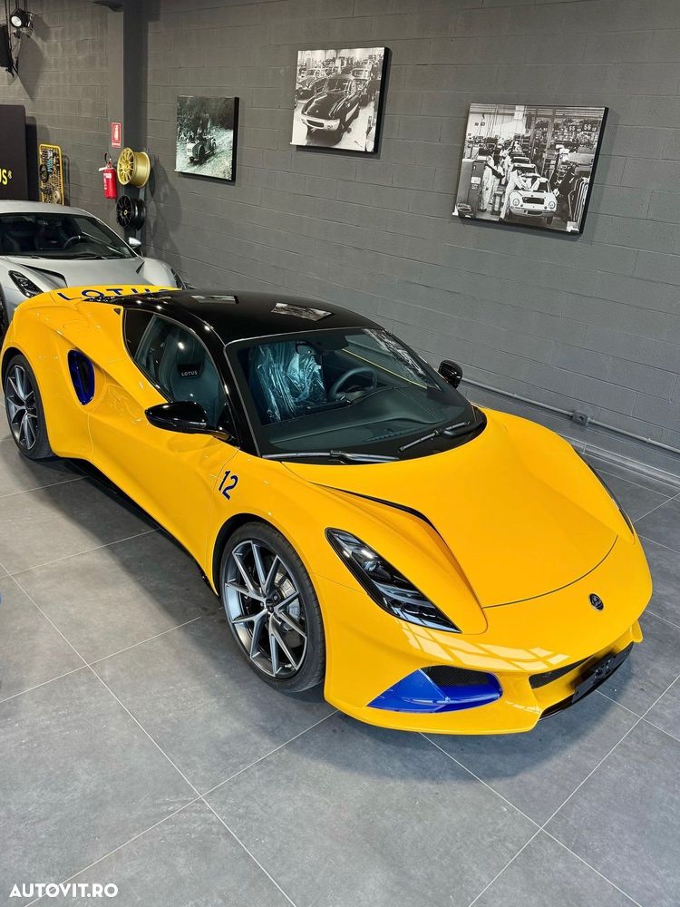 Lotus Emira Turbo - 1