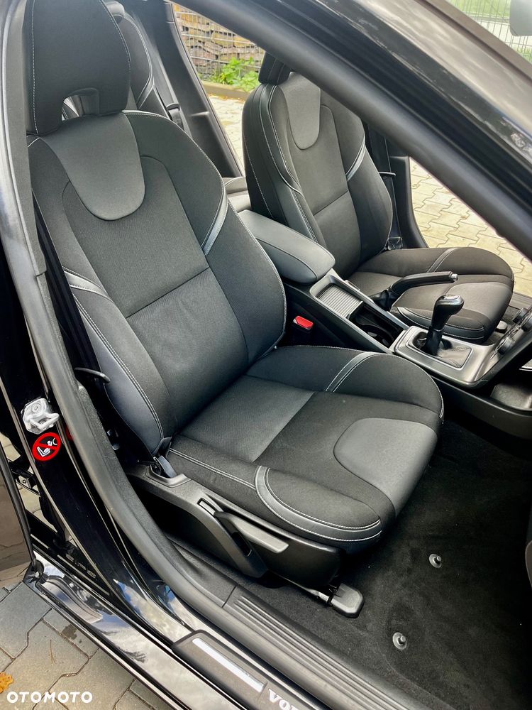 Volvo V40 D2 Drive-E Summum - 6