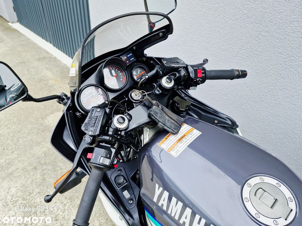 Yamaha FZ - 9