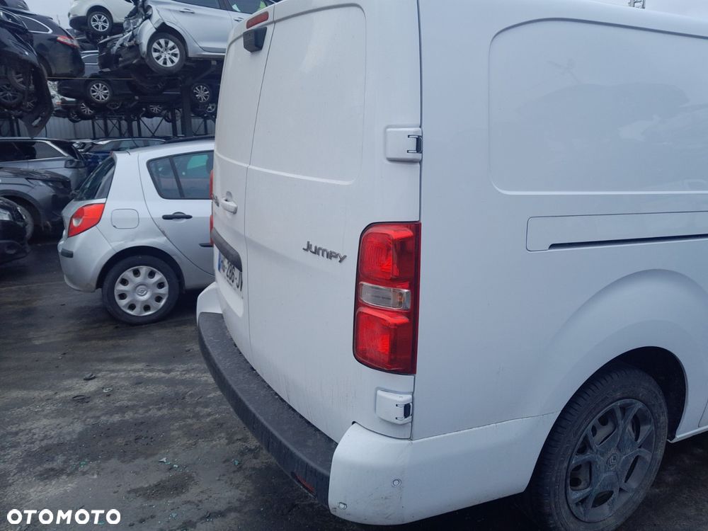 Citroën Jumpy M EAT8 - 3