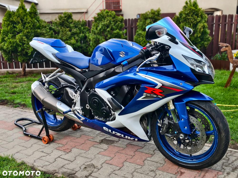 Suzuki GSX-R - 1