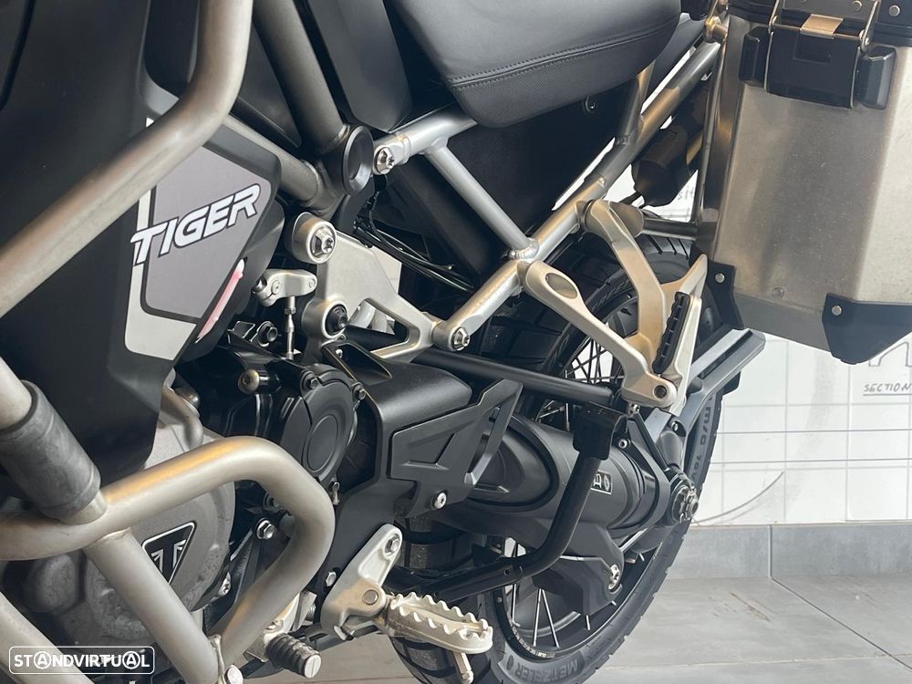 Triumph Tiger 1200 Rally Explorer - 3