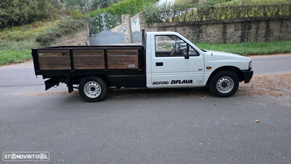 Bedford Brava/Direção Assistida - 33
