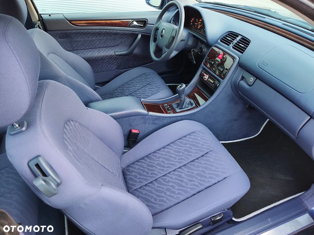 Mercedes-Benz CLK - 30