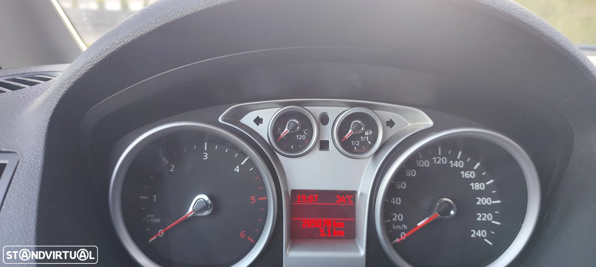 Ford C-Max 1.6 TDCi Titanium - 18