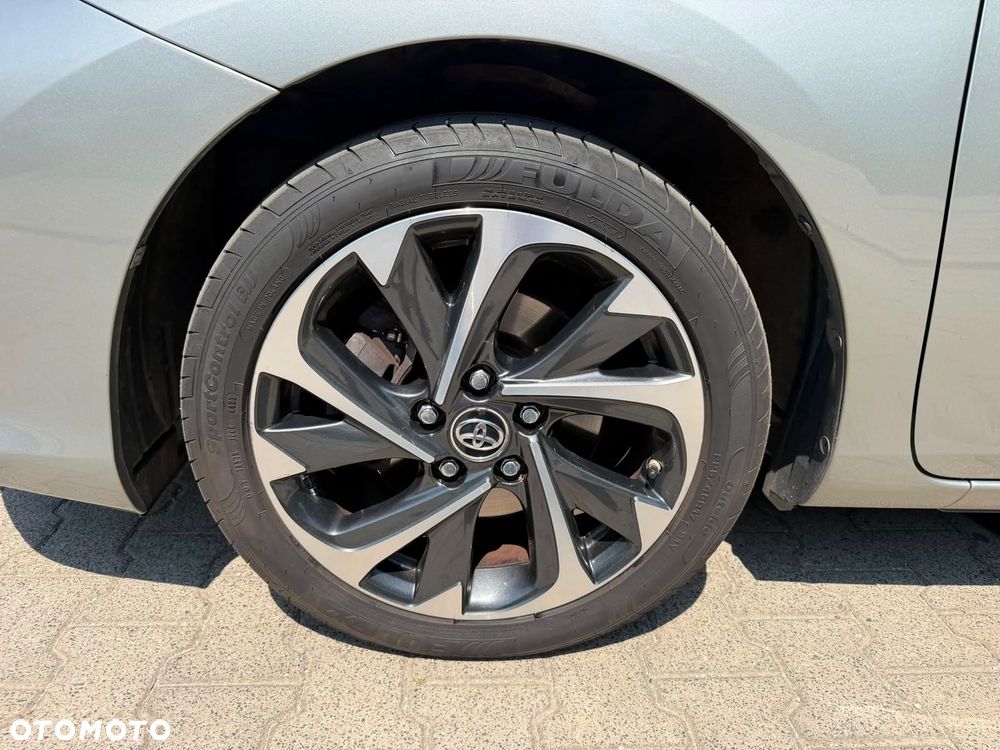 Toyota Auris - 25