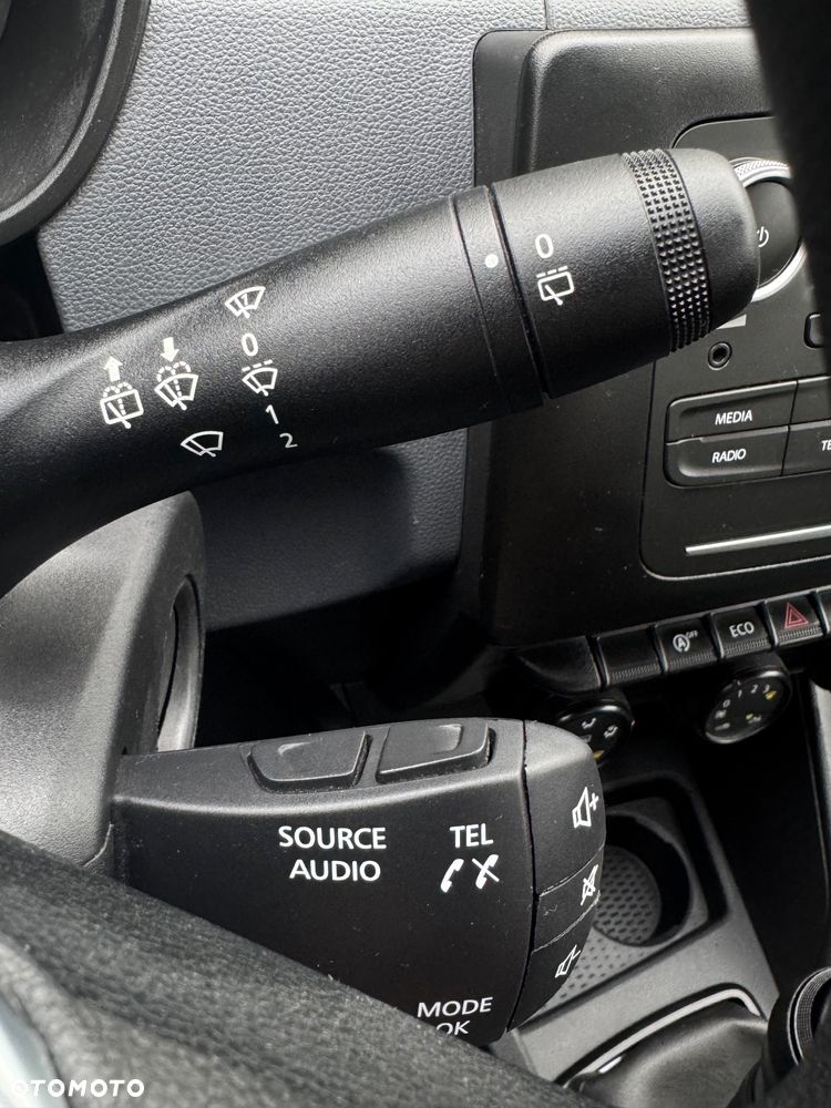 Dacia Duster 1.0 TCe SL Celebration - 35