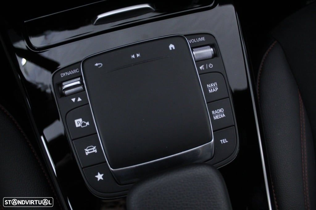 Mercedes-Benz CLA 180 d Shooting Brake AMG Line Aut. - 31