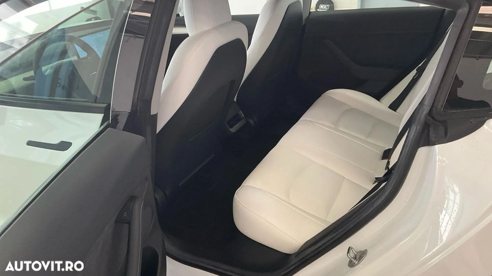 Tesla Model 3 Langstreckenbatterie Allradantrieb Dual Motor - 8