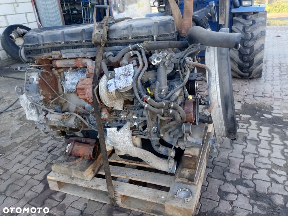 Silnik renault gama T uszkodzona obudowa sprzęgła DTI11 - 5