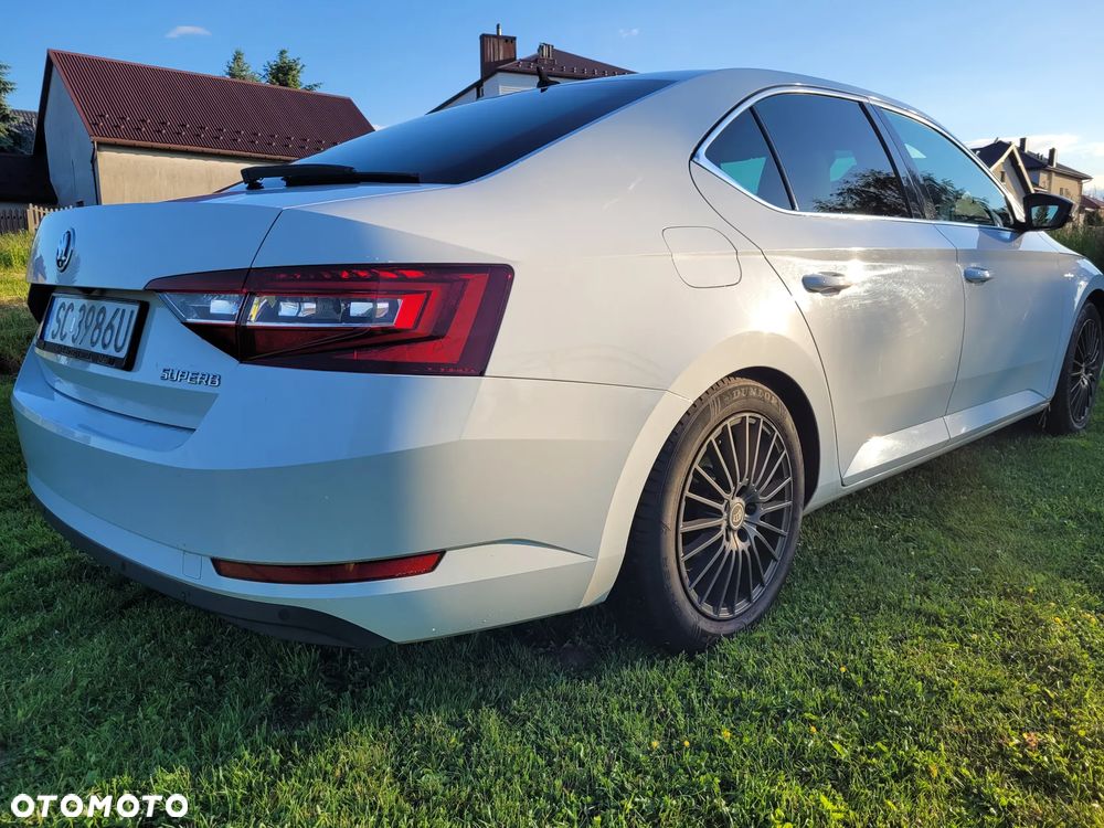 Skoda Superb 2.0 TDI L&K - 31